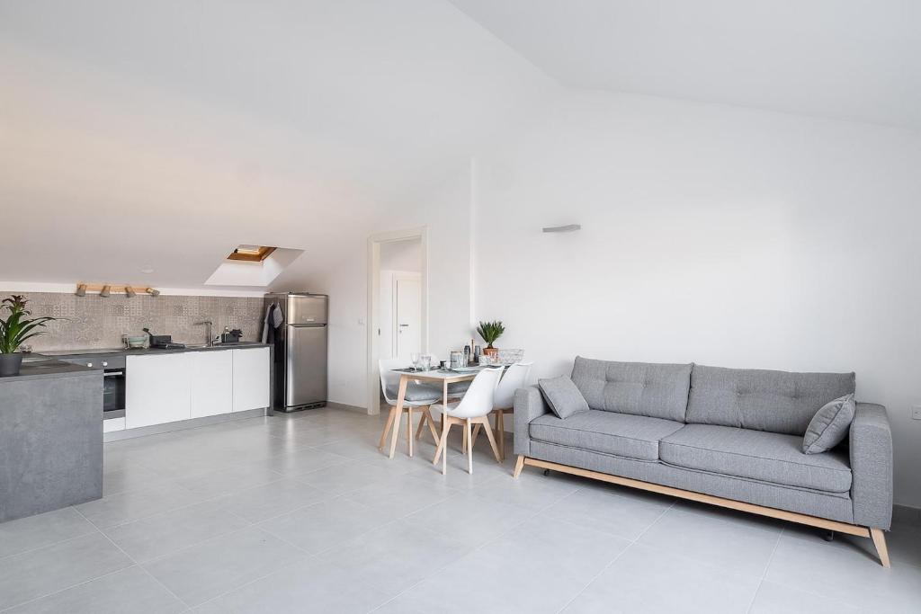 Realkasa Train Plaza Apartment - 2