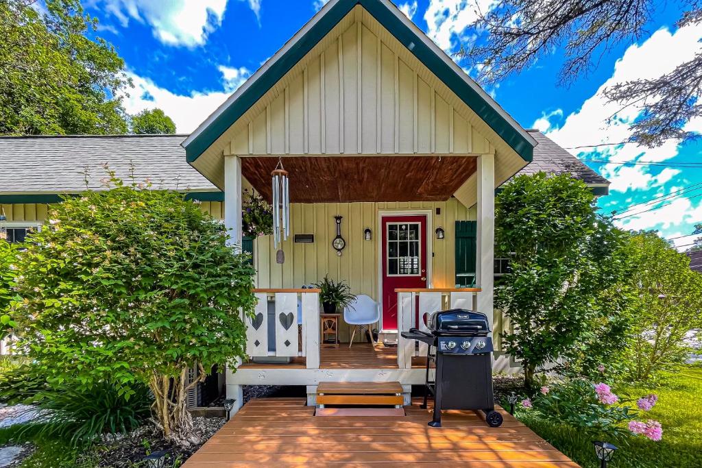 Built with Love, Bolton Landing