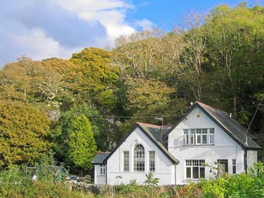 Holiday Cottage in Snowdonia (Sleeps 10), Harlech