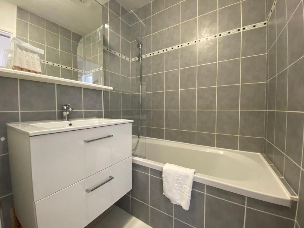 Appartement rénové dans le Lavachet, 4 personnes - FR-1-641-33 - 3