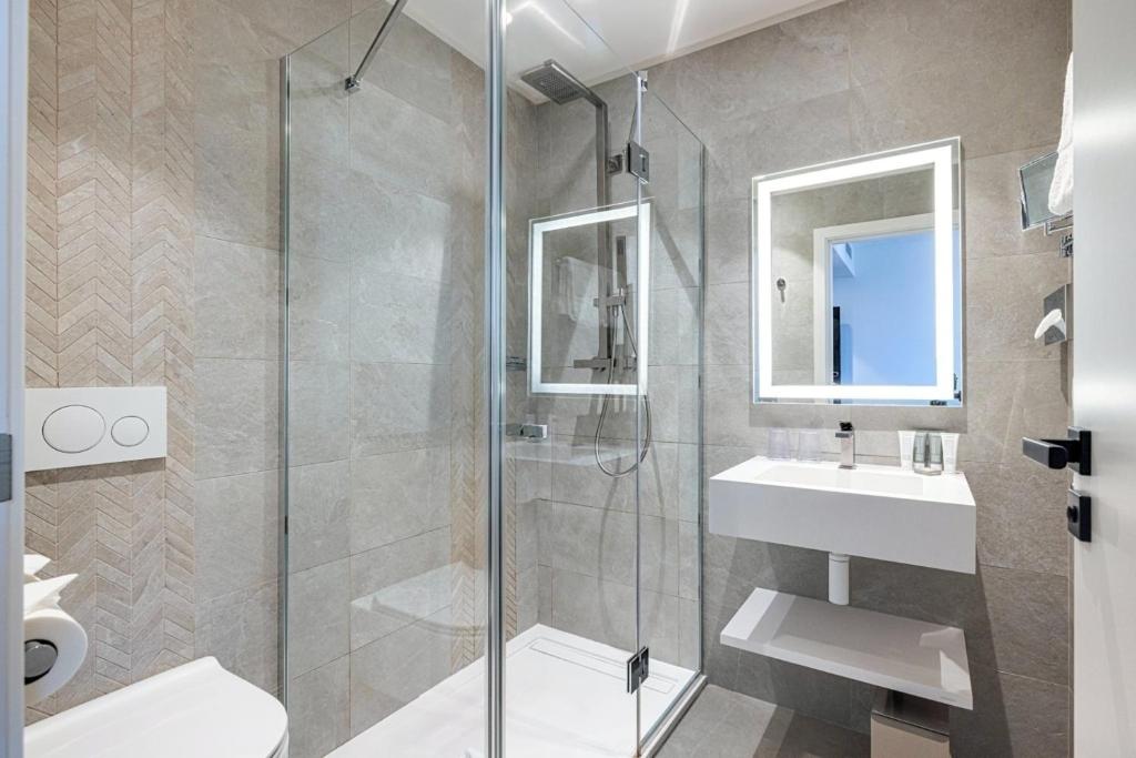 Nice Hôtel Apollinaire Nice Additional