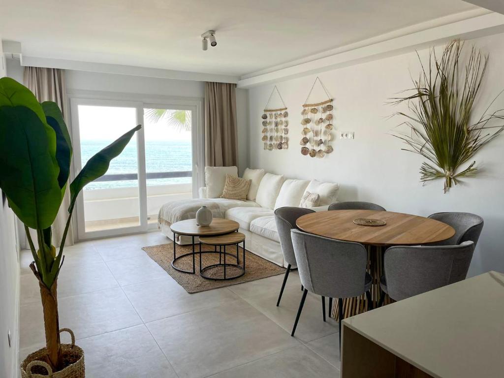 Casa Palma - Playa Lucera Front Line Beach - 2