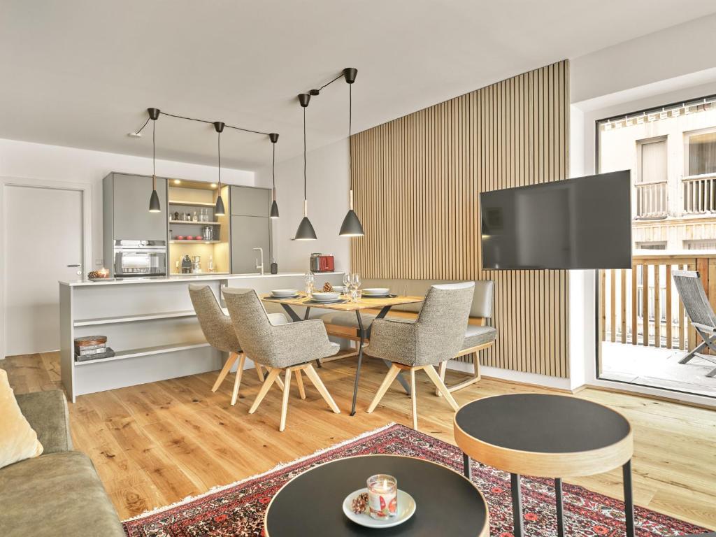 The Tauplitz Suites - Alpine Suite B4 by AA Holiday Homes - 2