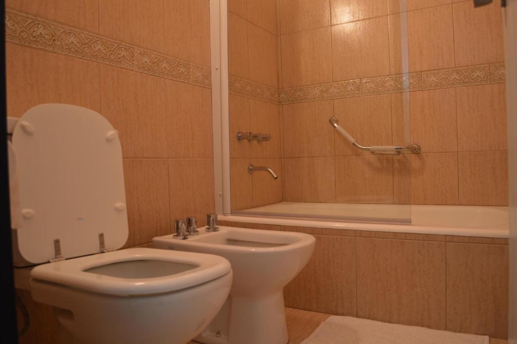 Bathroom, Hotel Posta Arroyito in Neuquen