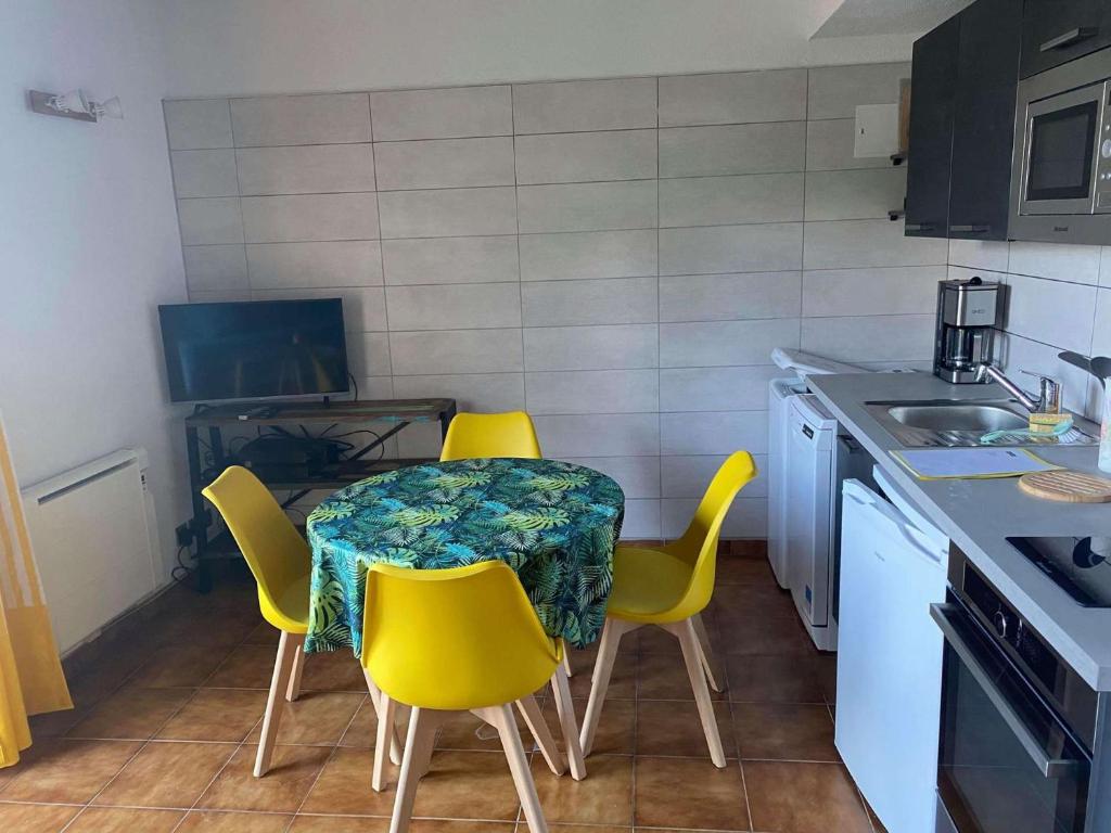 4MIR11JAUNE- Appartement avec place de parking proche centre ville - 2