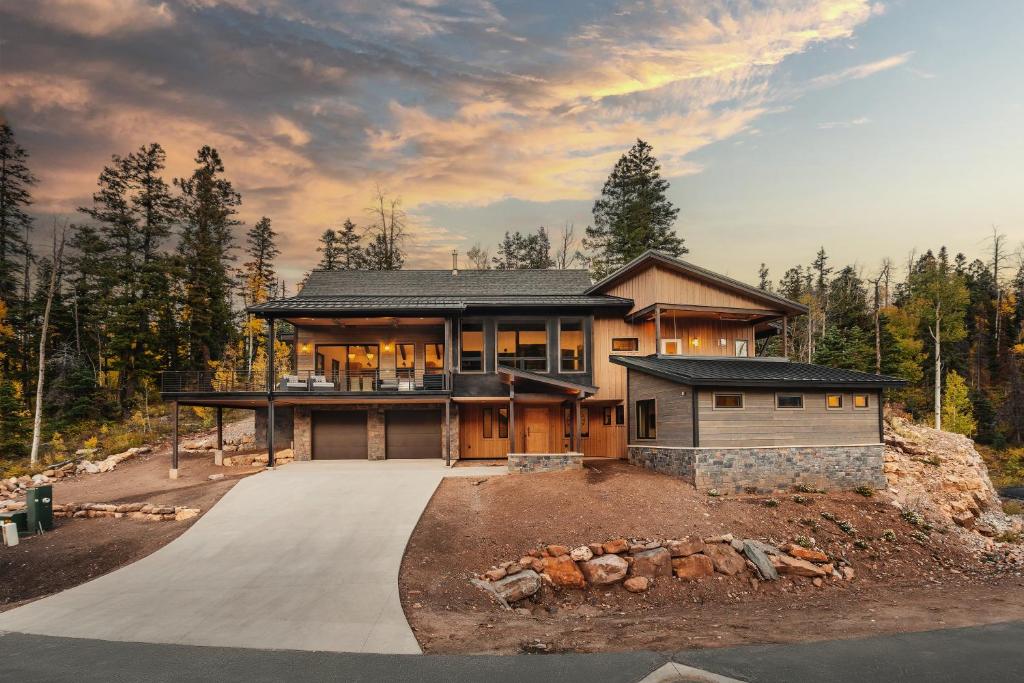The Round House By Purgatory Dreams, Středisko Durango Mountain
