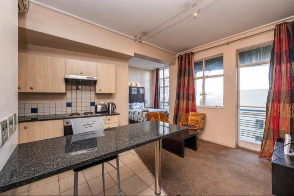 Cosy Marshalls, Johannesburg