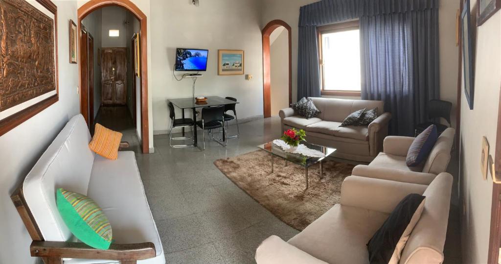 Amplio Departamento 3 habitaciones, excelente ubicación - 3
