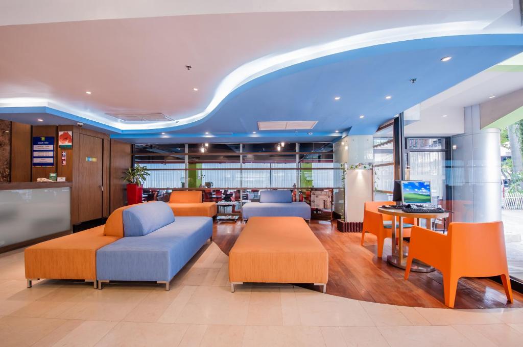 フロント・ロビー