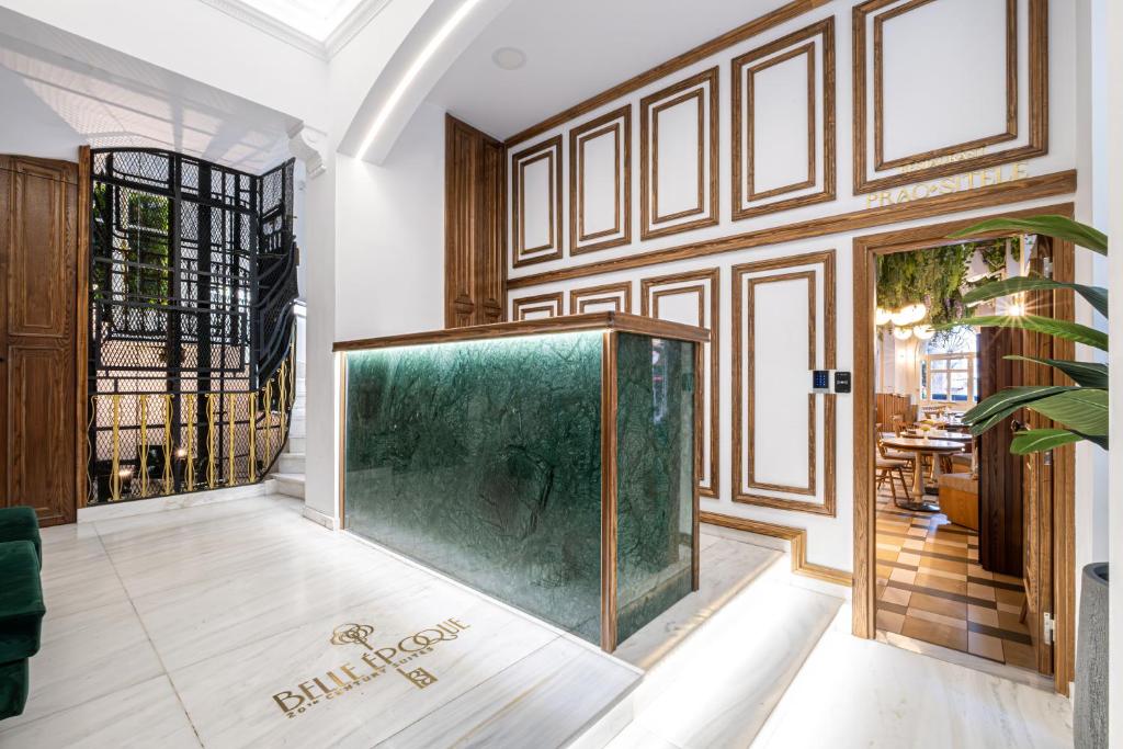 ベル エポック スイーツ アテネ (Belle Epoque Suites Athens) エントランス