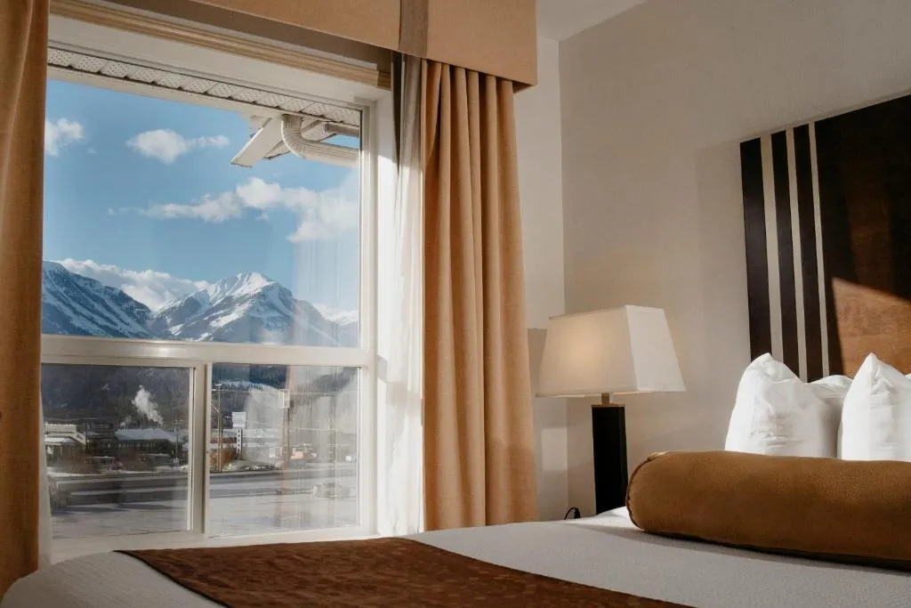Ramada Golden, hotel in Golden