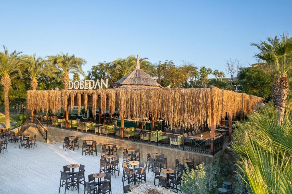 Dobedan Beach Resort Comfort ''Ex Brand Alva Donna Beach Resort Comfort'' — Restaurant & bars in Side
