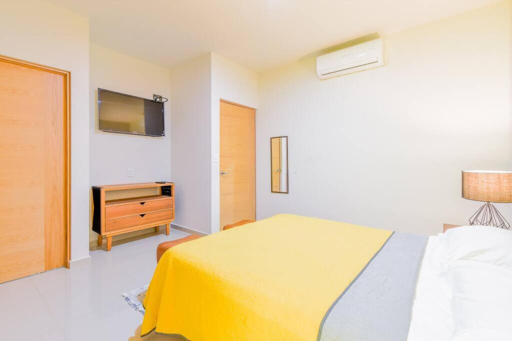 Bonito condo Zona Dorada con Piscina y Cochera - 3