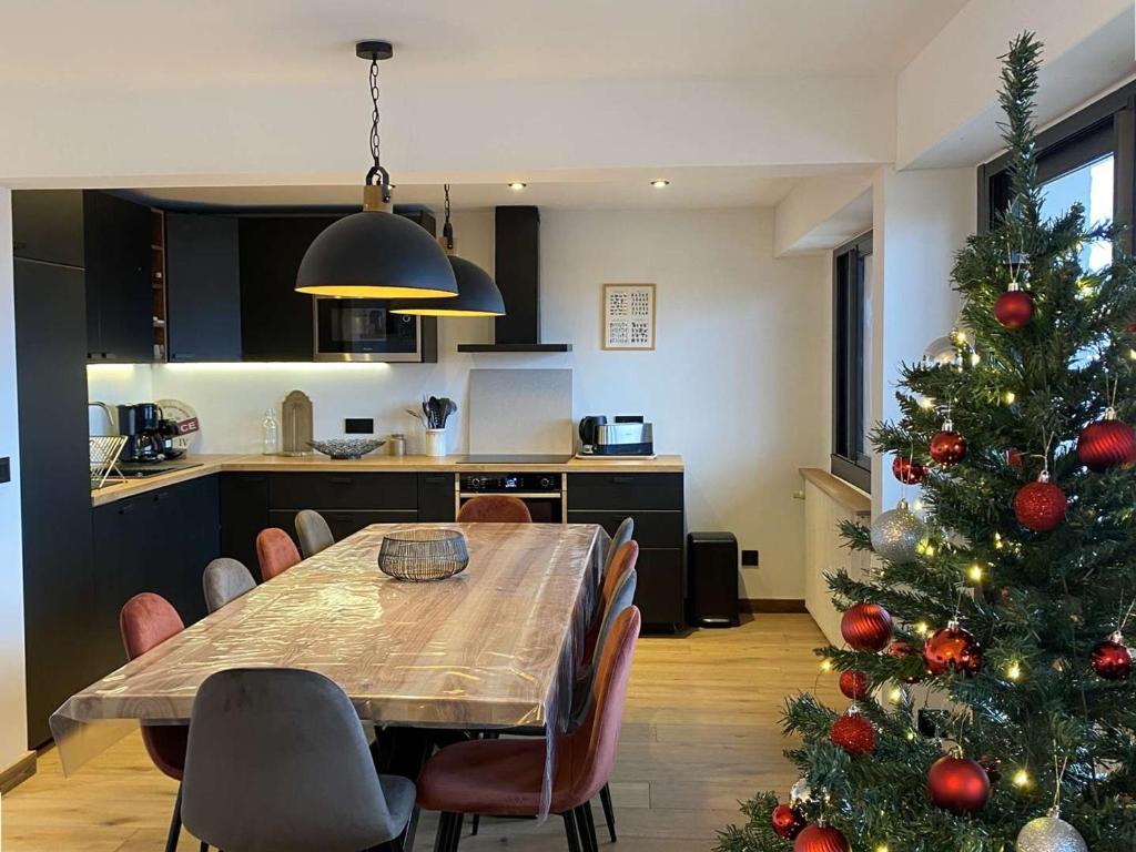 Appartement Huez, 1 pièce, 10 personnes - FR-1-405-347