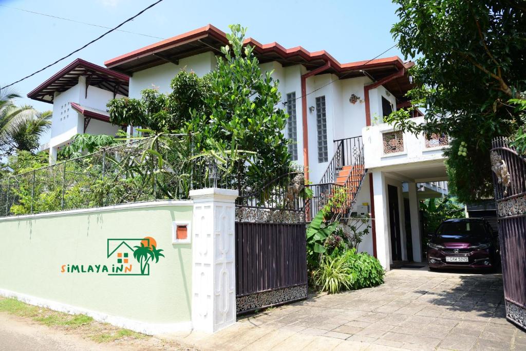 Simlaya Inn, Hikkaduwa