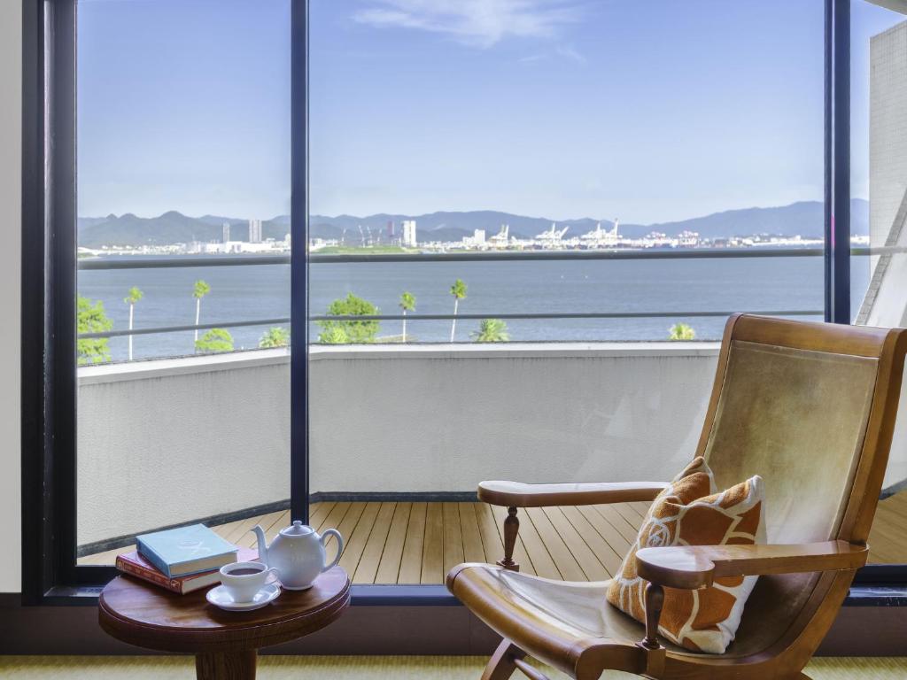 5. 더 루이간스 스..