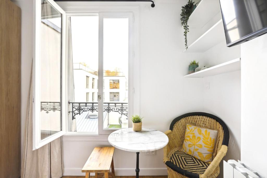 Stunning architect studio near Le Marais - 2