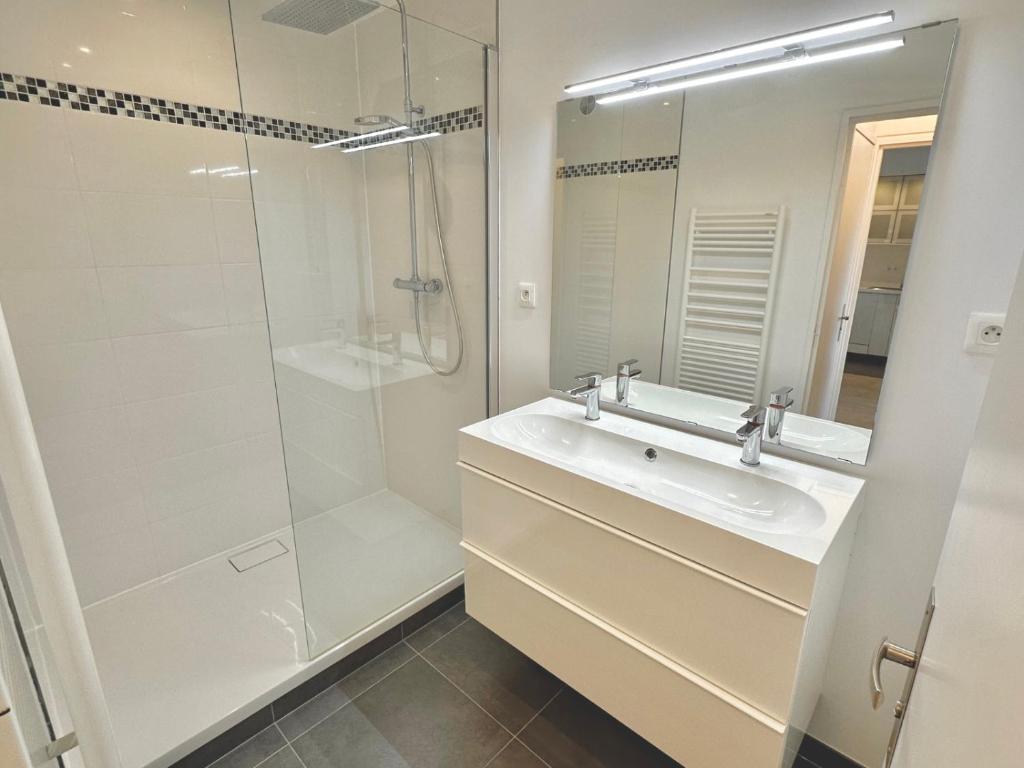 Moderne T2, bord de mer, Parking & Wifi gratuit - 4