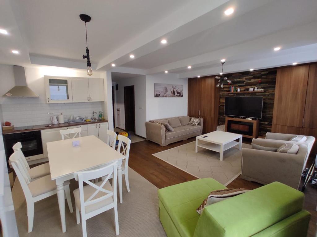Apartment Panorama 3 - 4