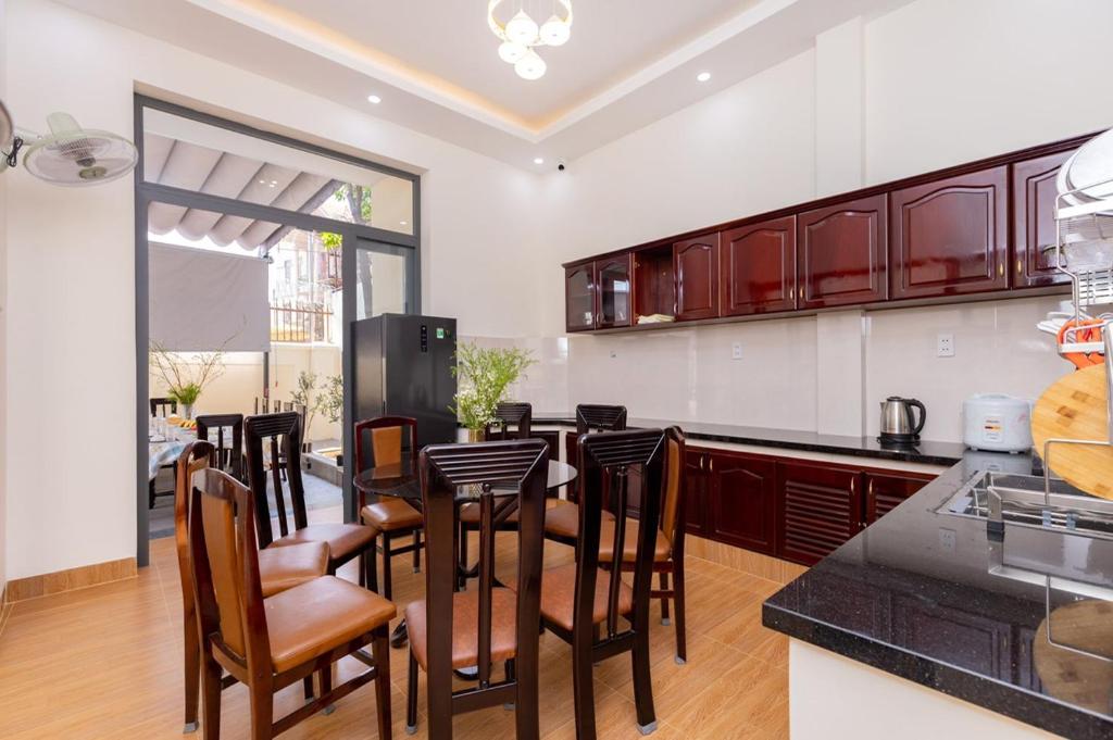 Villa 91 VTS – Gần Biển Thùy Vân – Sân Rộng Đãi Tiệc – BIDA – KARAOKE FREE