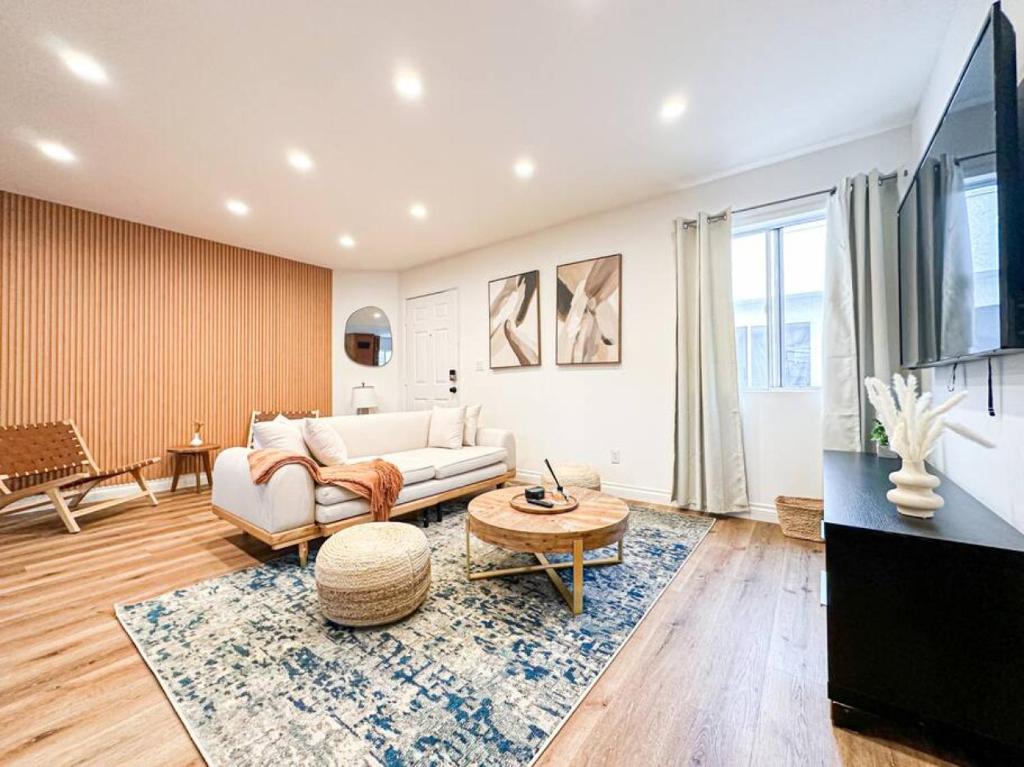 1 Bedroom Hollywood Habitat - BR11