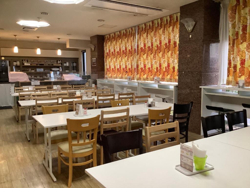 크라운힐스 나카무라 호텔 조식 뷔페