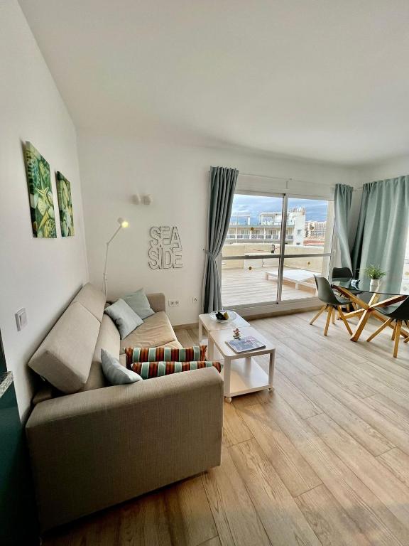 Luxury Sea View Apartment with 2 Terraces - 2