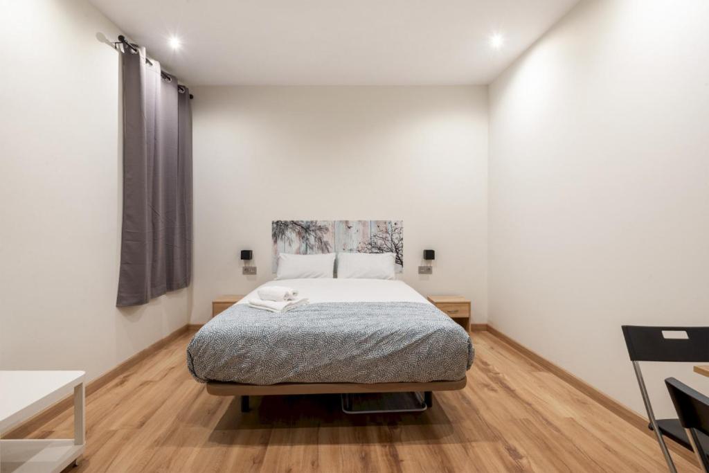 Accessible and renovated- 1Bedroom 1Bath- Justice - 3