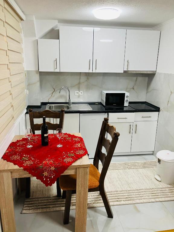 Natalija-Sofija, Travnik