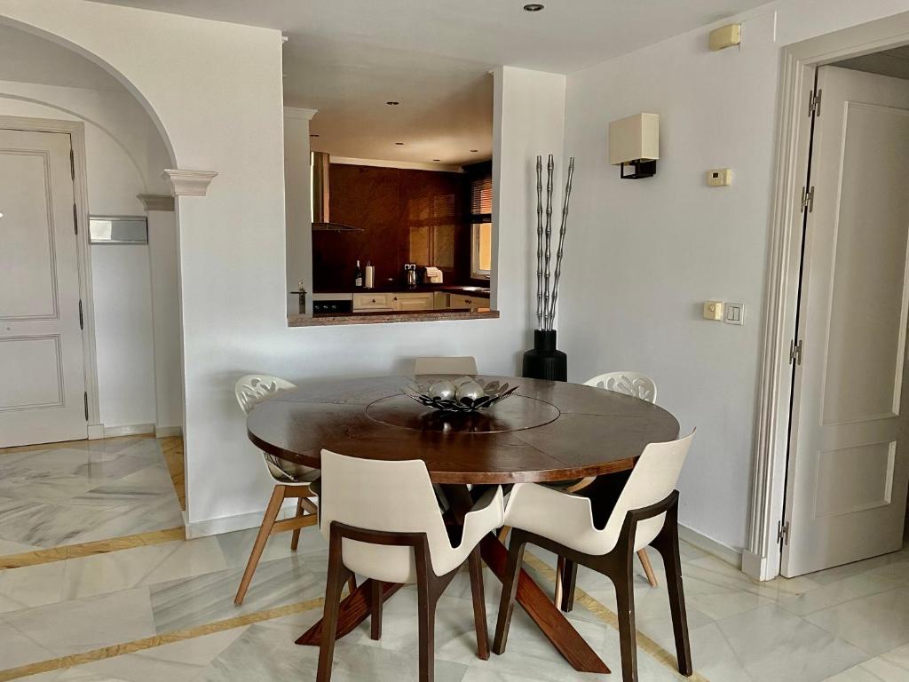 Magna Marbella Golf Resort Apartment - 5