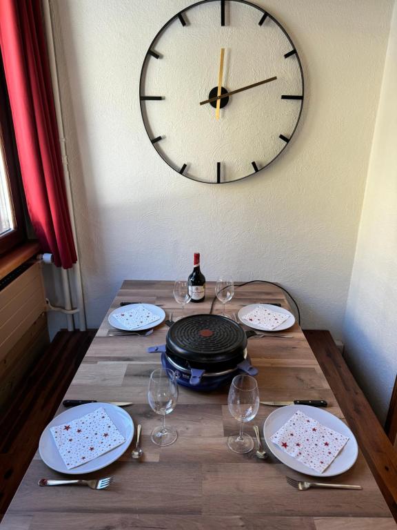 Appartement T2 ambiance chalet centre village proche des commerces et des pistes WIFI - 5