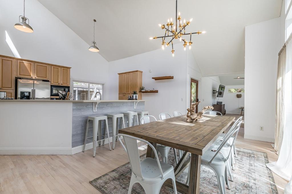 New! - Fripp Island home! Sleeps 10, Fripp Island