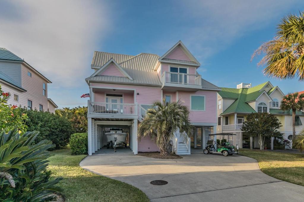 Beach Access - Golf Cart Included - Views of the Marsh and Harbor River - Sleeps 10, Harbor Island