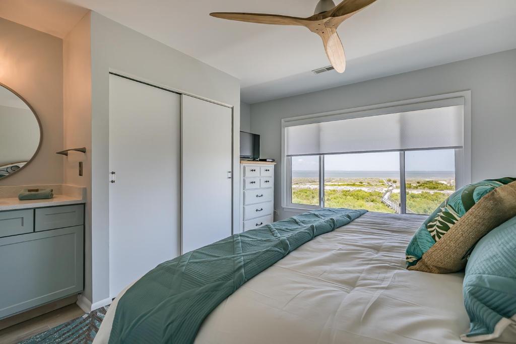 Somewhere Sunny - Ocean front with the best views on the island, Harbor Island