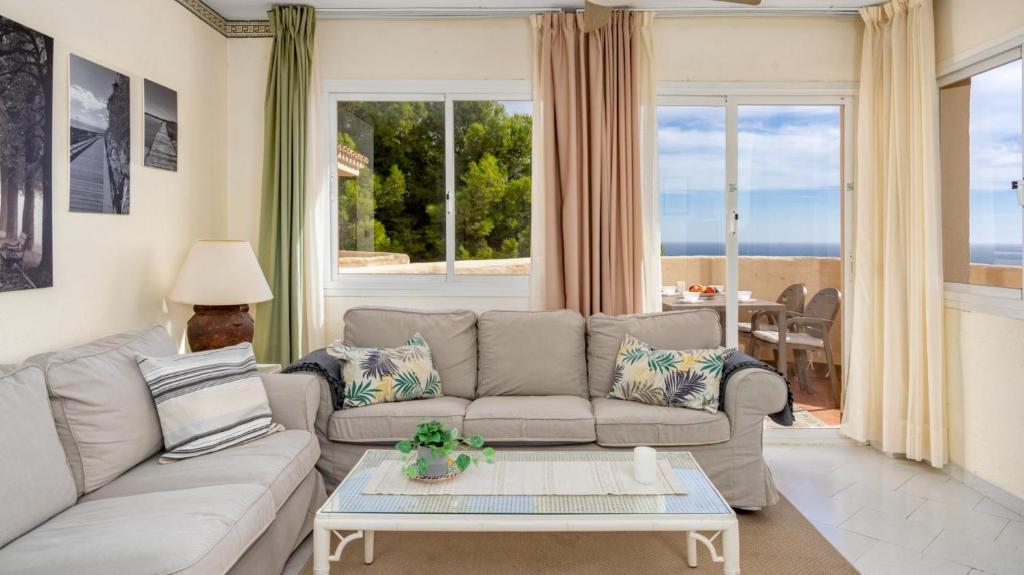 Tranquil sea view haven: 2BR with TerracePool - 5