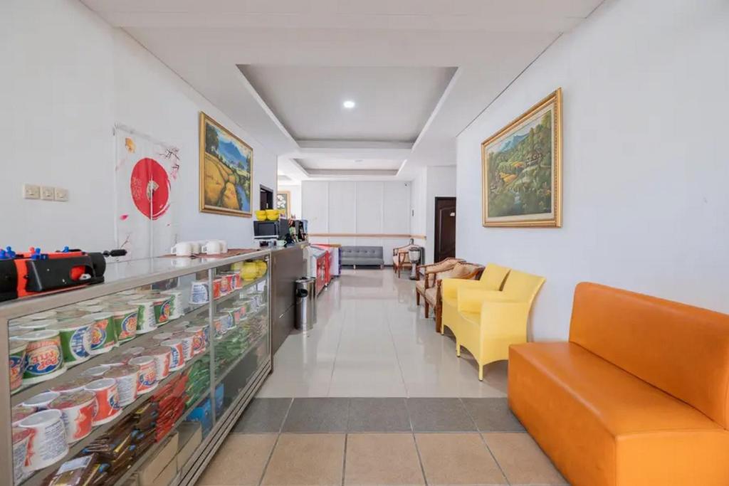 Lobby, RedDoorz near Jawa Timur Park 2 in Malang
