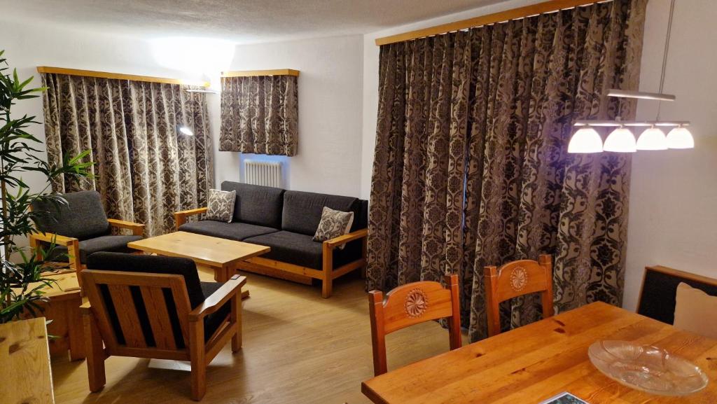 Chesa Bellaval, Haus la Vuolp 3 1 2-Zimmerwohnung - 3
