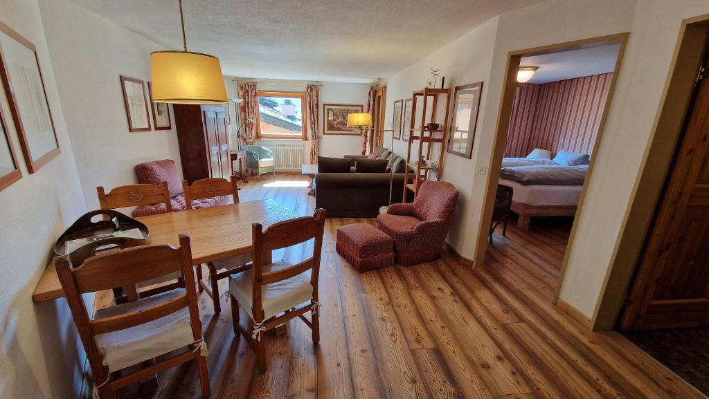 Chesa Bellaval, Haus Rizza Zwei Zimmerwohnung, Silvaplana