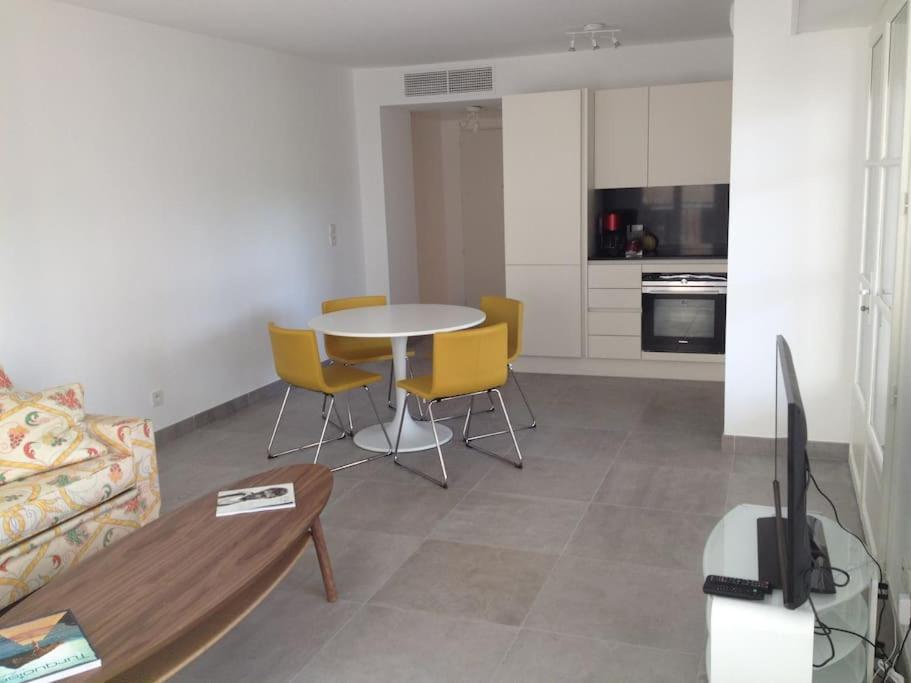 New development Place des Lices, Saint Tropez