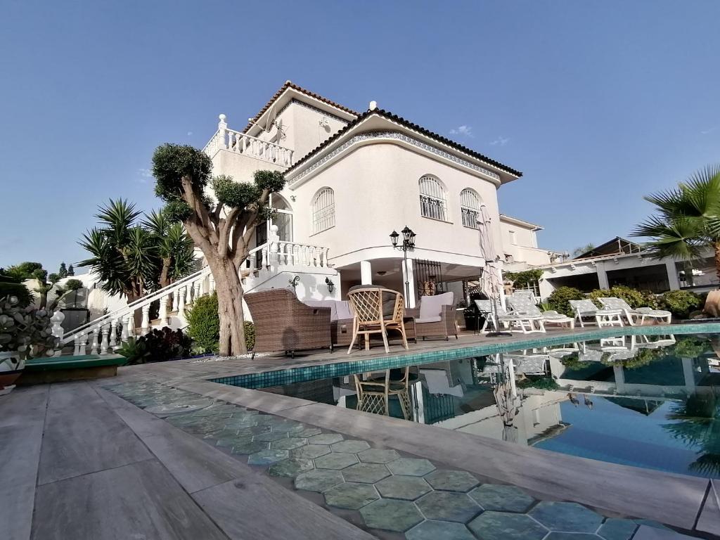 Spanish Villa with private pool - 1