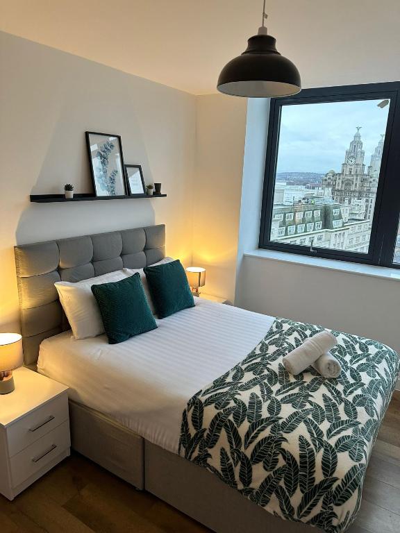 Stunning City View Apartment by Central Stay, Liverpool