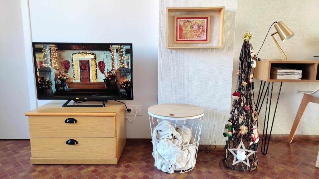 Port d'Avall - Parking Clim Pool Beach - 4 Pers- 3rd Floor stairs - No WIFI - 5