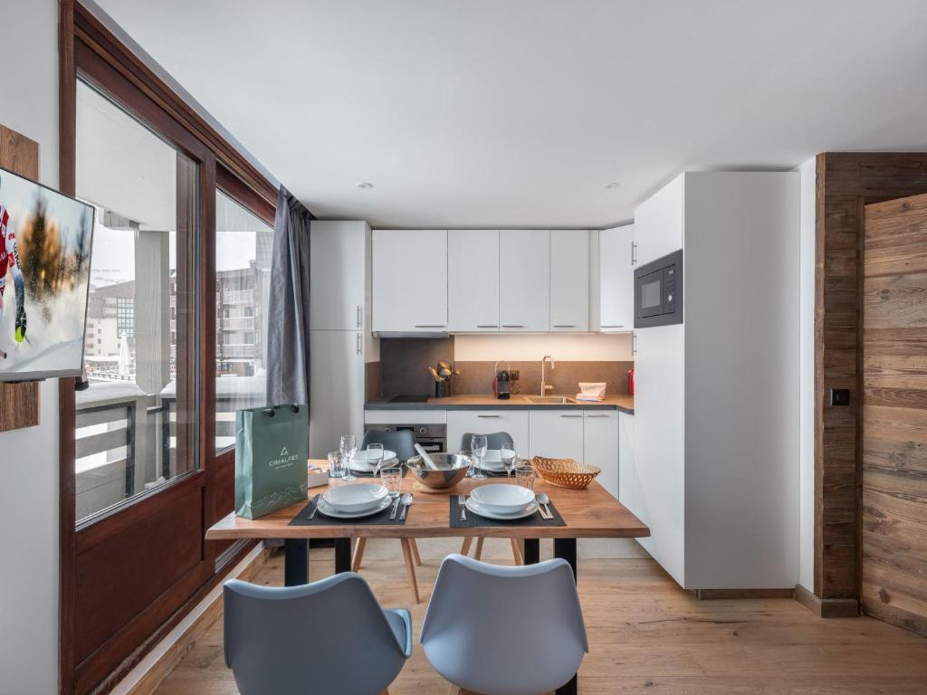 Appartement rénové ski aux pieds avec balcon à Val Thorens - FR-1-640-34 - 2