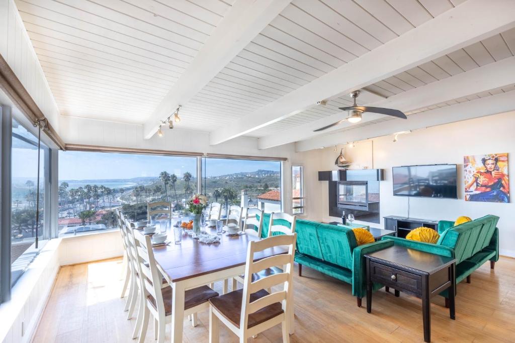 Panoramic Ocean View Cottage and Hideaway Unit #4 and B, San Clemente