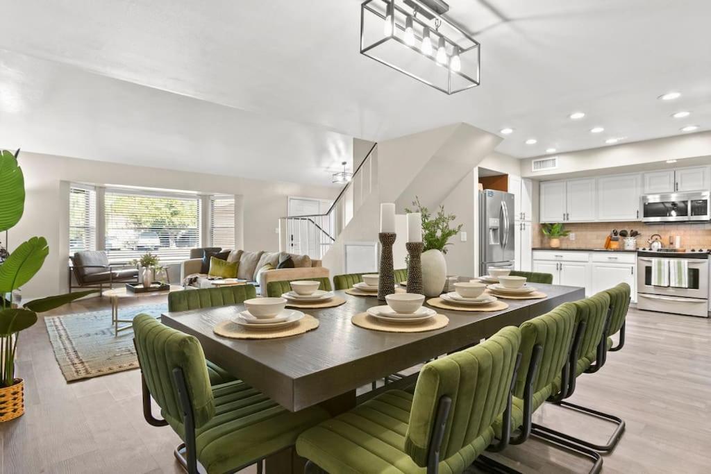 Phoenix Haven - 4BR - Sleeps 10- Fire pit - Golf- Yard games, Phoenix