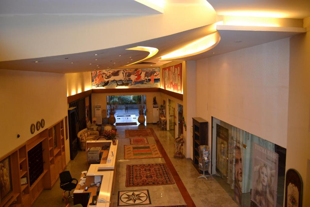 Platinum Hotel photo