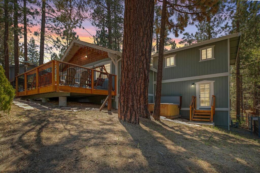 Snowcrest Lodge in Exclusive Fox Farm, Big Bear Lake