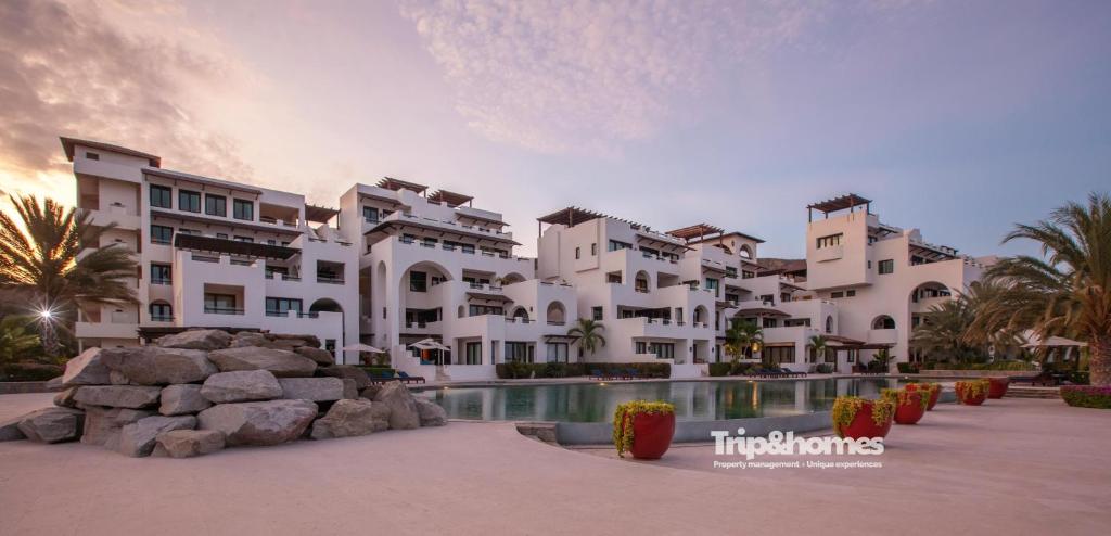 Casa Marvela at Playa de La Paz - 4br Beach front Villa, Access to Beach Club - 5