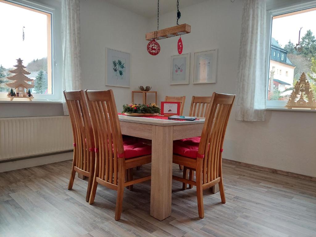 Ferienwohnung Beate Oberwiesenthal - 70qm - ideal fur Familien und Paare - 2 Schlafzimmer - groe Wo 전경