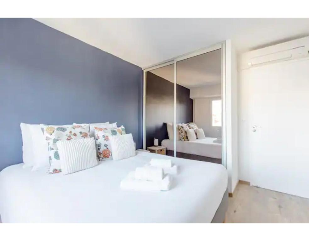 Bright 2 Bed Apt in Cannes, 10 min to Palais - 3